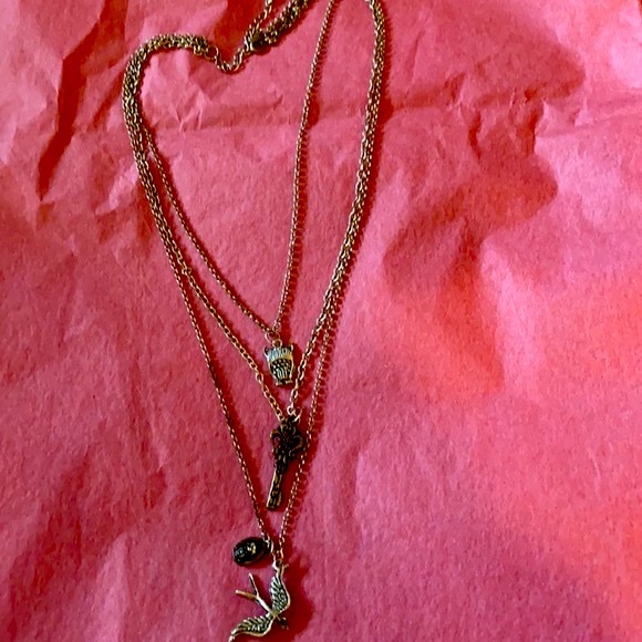 MULTI LAYER QUILTED CHAIN WITH CHARMS NECKLACE - Picture 2 of 5